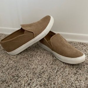 Steve Madden Zarayy Slip ons